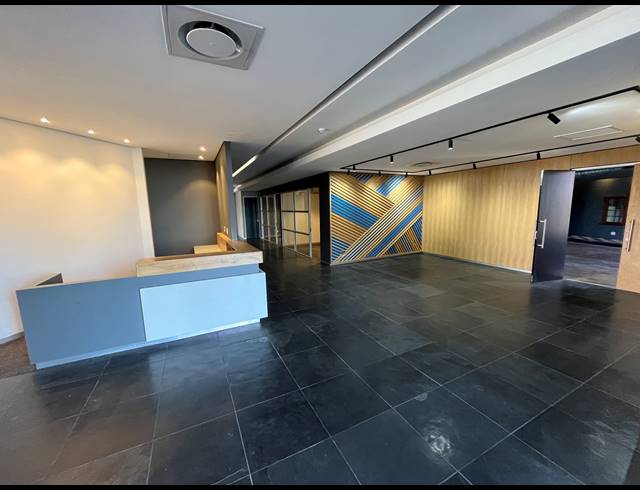 3,000M² OFFICE TO LET IN PAARDEN EILAND